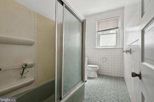 641 56 St, Philadelphia PA  19143-2528 exterior