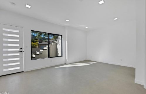 3132 Sparr Blvd, Glendale CA  91208-1663 exterior