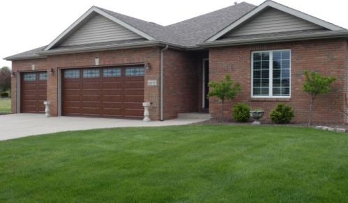 10717 Heather Dr, Crown Point, IN 46307-9441