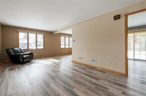 4924 Timber Ct, Oak Forest, IL 60452-4512