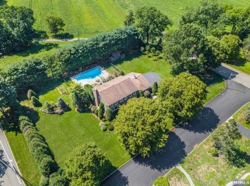 1 Lottie Ln, Mahwah, NJ 07430-2544