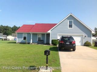 105 Colton Dr, Spring Lake NC  28390-8399 exterior