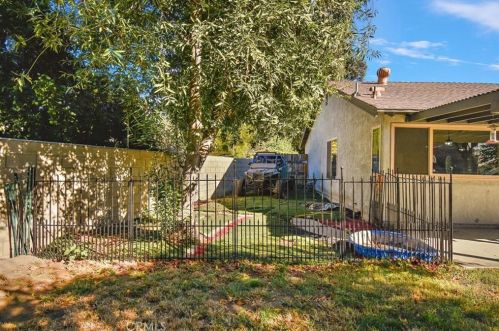 4560 Circle Lazy J Rd, Riverside CA  92501-2043 exterior