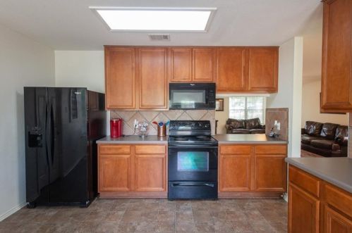 11308 Crst Mdw Ln, Austin TX  78748-3942 exterior