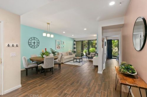 2526 Macarthur Blvd, Santa Ana, CA 92704-7110