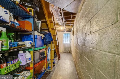 6004 10th St, Philadelphia PA 19141-3703 exterior