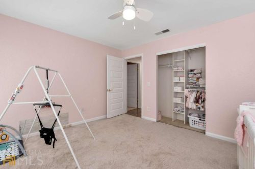 302 Brandywine Cir, Atlanta GA  30350-2002 exterior