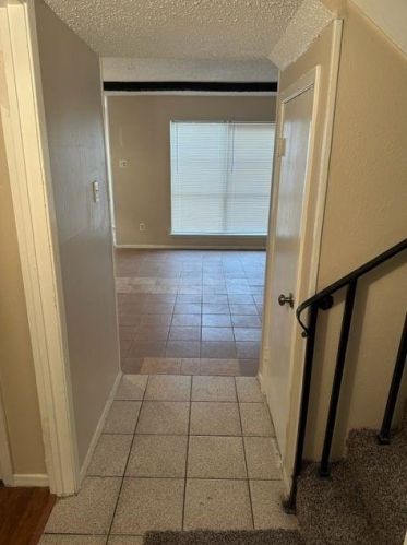 520 Arborview Dr, Garland TX  75043-2936 exterior