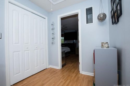18 White Tail Ln, Wallingford CT  06492-5349 exterior