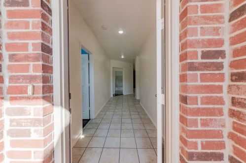 2301 Angoni Way, Fort Worth, TX 76131-5127