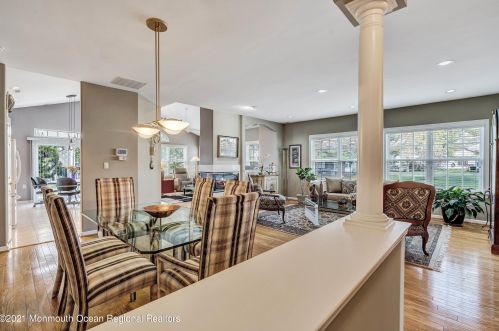 2 Candleway Ct, Lakehurst, NJ 08759-6056