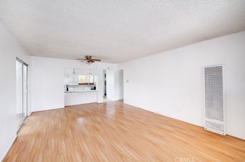 724 Acacia Ave, Glendale CA  91205-3006 exterior