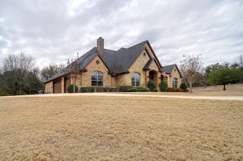 935 Boling Ranch Rd, Azle, TX 76020-7507