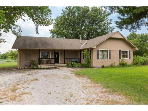 13134 Memorial Dr, Collinsville, OK 74021-7025