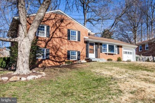 7928 Jansen Dr, Springfield, VA 22152-2411