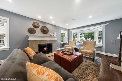 12 Mcintosh Ave, Willowbrook IL  60514-1143 exterior