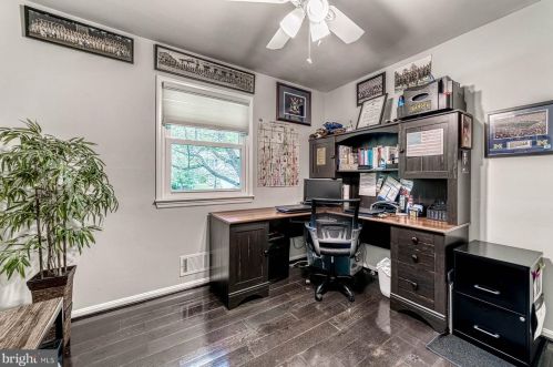 7219 Willow Oak Pl, Springfield VA  22153-1543 exterior