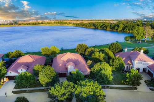 6600 Barcelona, Irving TX  75039-3043 exterior