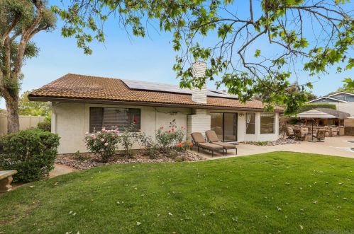 1073 Rancho Valle Ct, El Cajon, CA 92020-7857