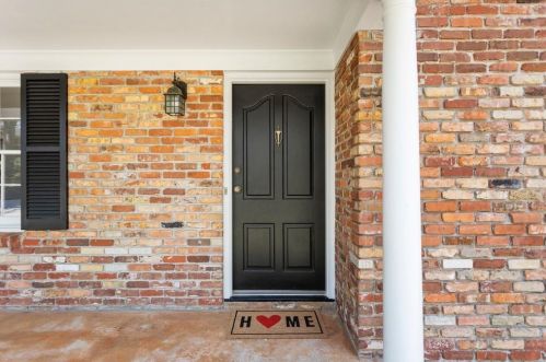 1832 Hebron Hills Dr, Tucker, GA 30084-5901