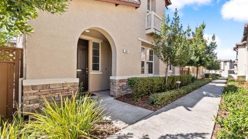 104 Barnhill Dr, Folsom, CA 95630-8736
