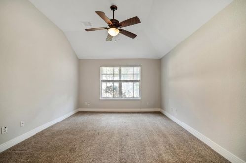 6868 Auckland Dr, Austin TX  78749-4139 exterior