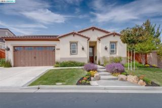 1561 California Trl, Los Angeles, CA 94513-4337