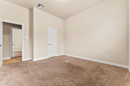 2042 Brodie Ln, Conroe TX  77301-7246 exterior