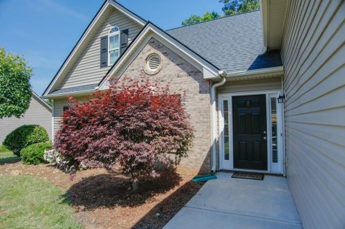 122 Laurel Oaks Ln, Jefferson GA  30549-5554 exterior