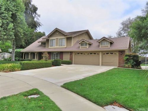 675 Ridgeview Ct, Upland, CA 91784-1367