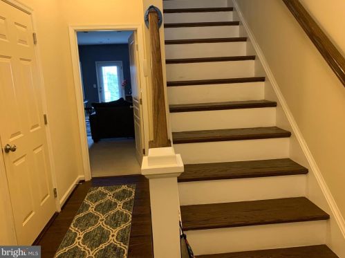 12719 Lotte Dr, Woodbridge, VA 22192-2720