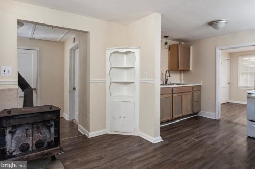 15800 Thompson Rd, Silver Spring MD 20905-3957 exterior