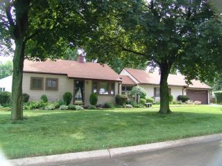 2901 Penrose Ave, Toledo OH  43614-5215 exterior