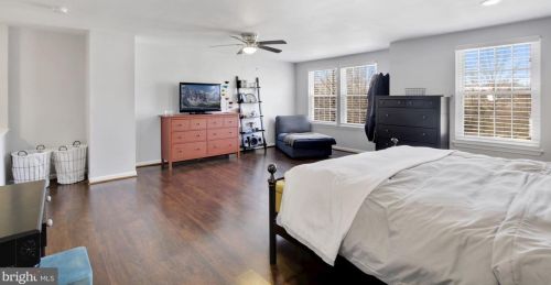 3314 Tapestry Cir, Burtonsville MD 20866-2067 exterior