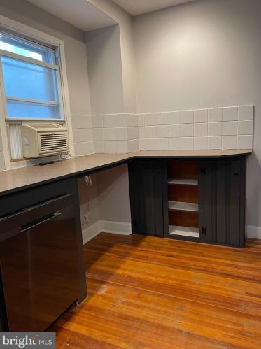 41 New Cedar Ln, Trenton NJ  08610-6319 exterior