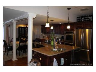308 Hopmeadow St, Simsbury CT  06089-9600 exterior