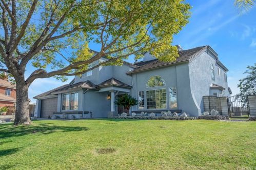 12205 Vista Crest Dr, Yucaipa, CA 92399-1559