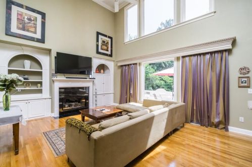 5009 Happy Hollow Rd, Atlanta GA  30360-1649 exterior