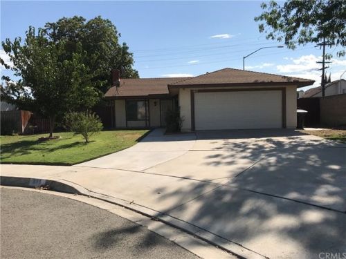 898 Smallwood St, Colton, CA 92324-4530
