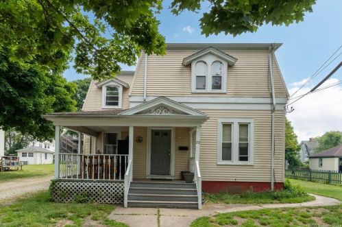 20 Moss St, Pawcatuck, CT 06379-2116
