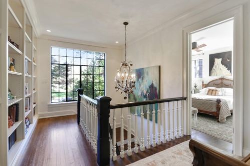 81 Lakeview Ave, Atlanta GA  30305-3779 exterior