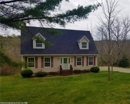 50 Ridgeview Dr, Thomaston, ME 04861-3918