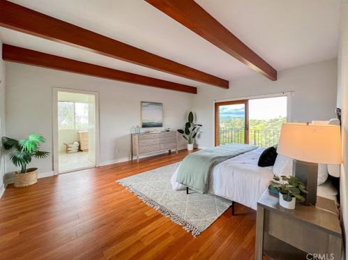 3860 Beverly Ridge Dr, Van Nuys, CA 91423-4511