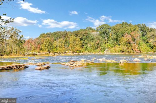 444 Riverside Dr, Fredericksburg, VA 22401-3170