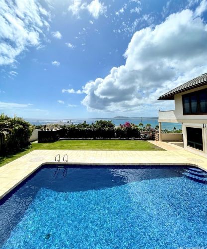 88 Lumahai St, Honolulu, HI 96825-2105