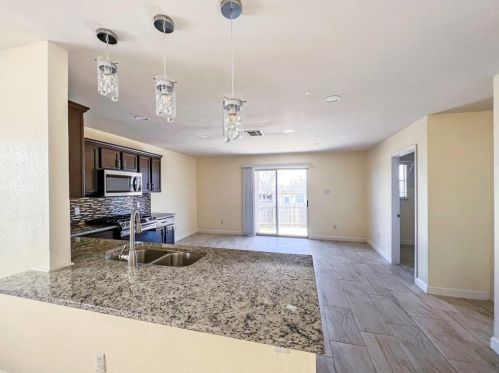 116 Remington Dr, Uhland TX  78640-4329 exterior