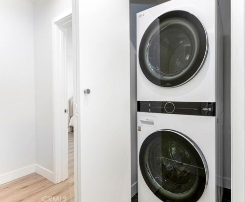 3579 Pontiac St, Glendale CA  91214-1822 exterior