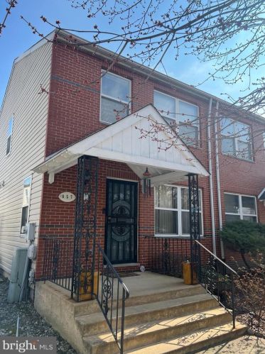 857 Camac St, Philadelphia, PA 19123-1811