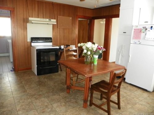 62 Berlin St, Southington CT  06489-3701 exterior
