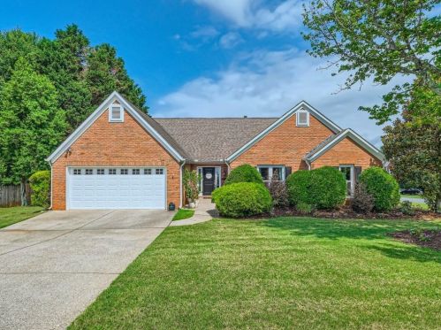 1912 Westover Ln, Kennesaw, GA 30152-7405